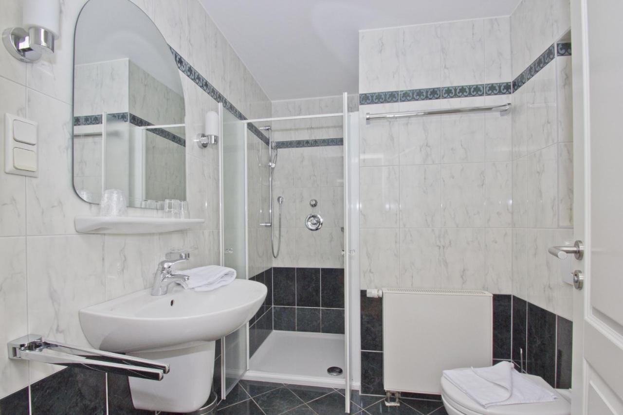 Mit Meerblick Und Balkon, Gratis Nutzung Vom Ahoi Erlebnisbad Und Sauna In Sellin - Meeresblick Fewo 14 Goehren  Extérieur photo